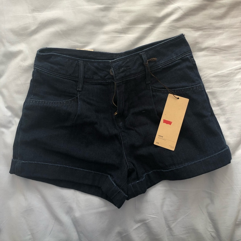 Cuffed high waisted denim shorts